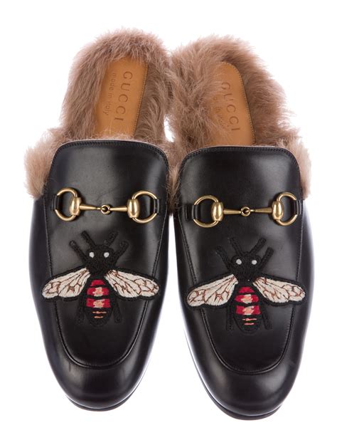 Gucci slippers with fur